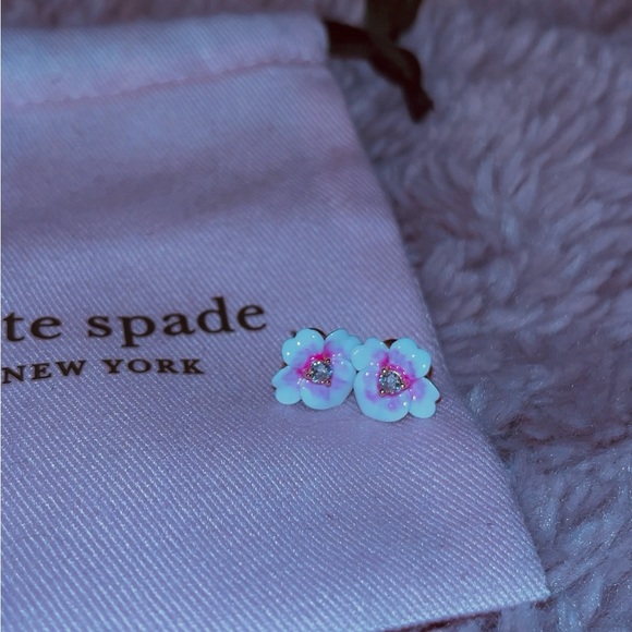Kate Spade Flower Earings - Picture 2 of 2